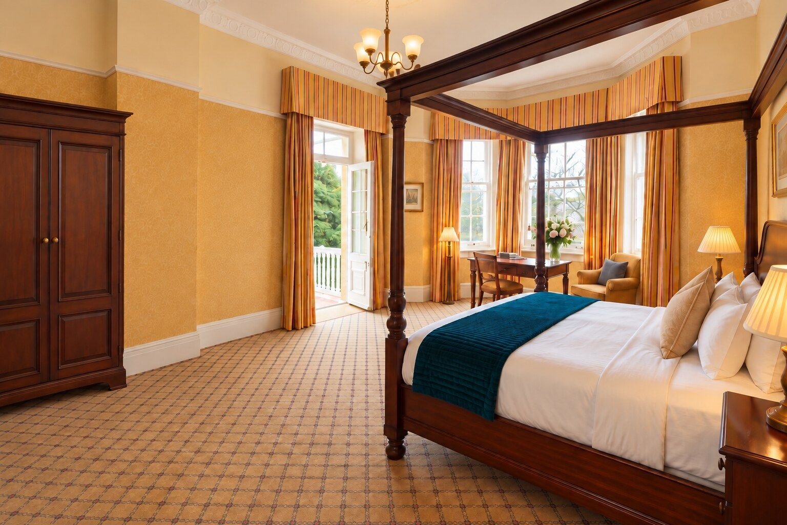 Room V, Superior King: ochre walls, a mahogany four-poster and doors open onto a balcony.